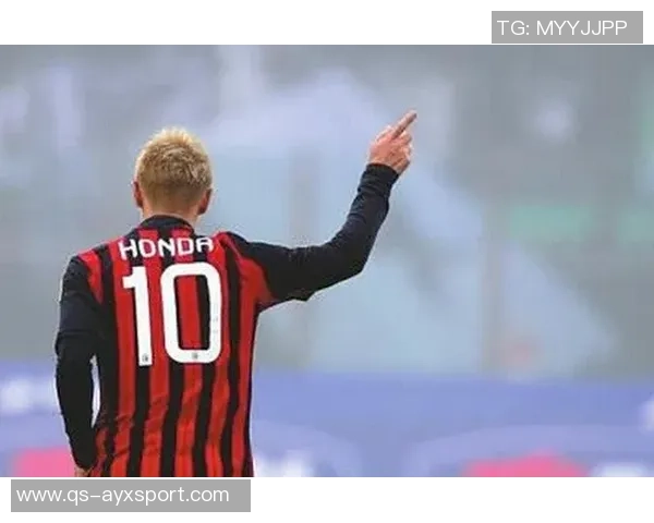 圆梦时刻索博赛后终于如愿获得偶像C罗的球衣之前换球衣时遗憾未能成功